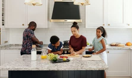 Cuisiner avec des enfants